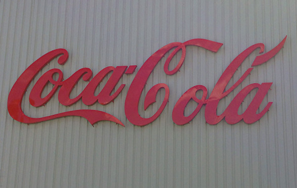 Lettres d’aluminium chez Coca-Cola Granby